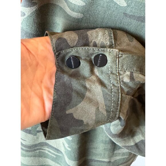 Sanctuary Shirt Women Medium Green Camo Collared Boyfriend Snap Button Down - Picture 10 of 13
